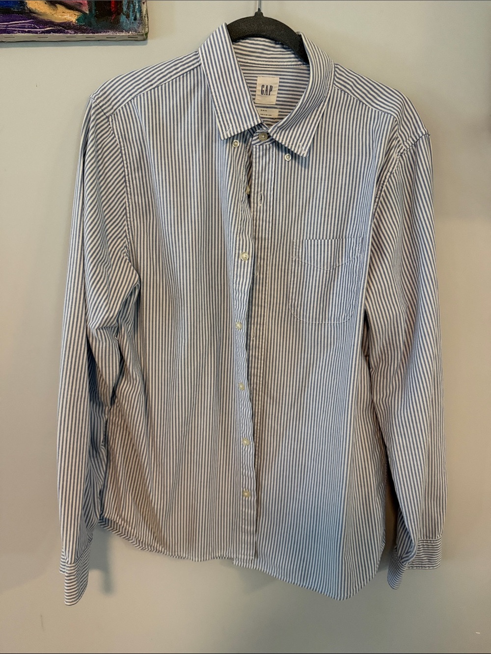 GAP Men's Light Blue & White Vertical Stripe Button-Down Shirt